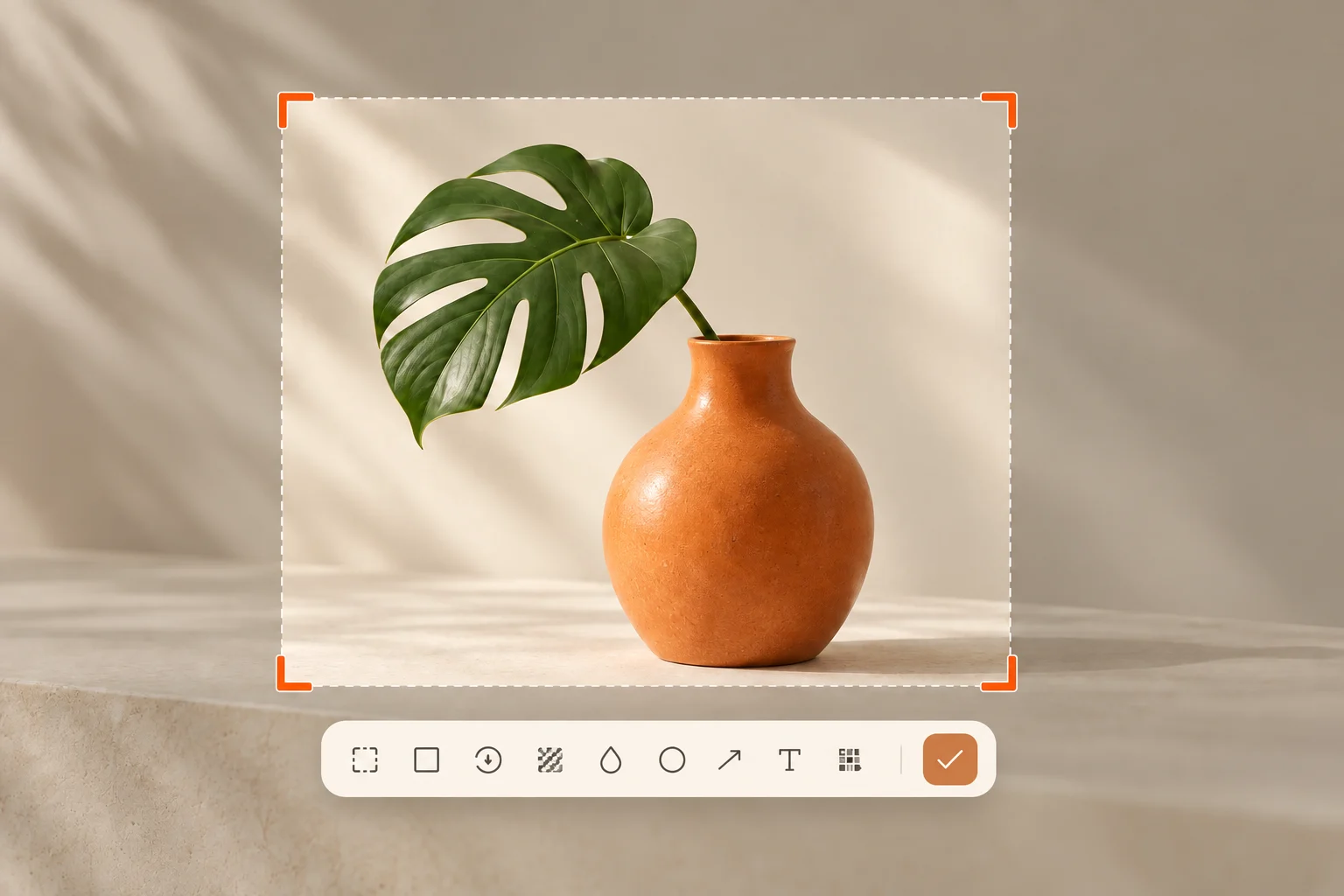 出框正在框选橘色陶瓶,底部显示真实风格的创作工具栏